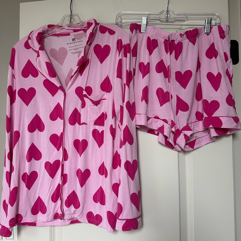 Bums & Roses Women’s Pajama Collar shirt and shorts set - Picture 5 of 5